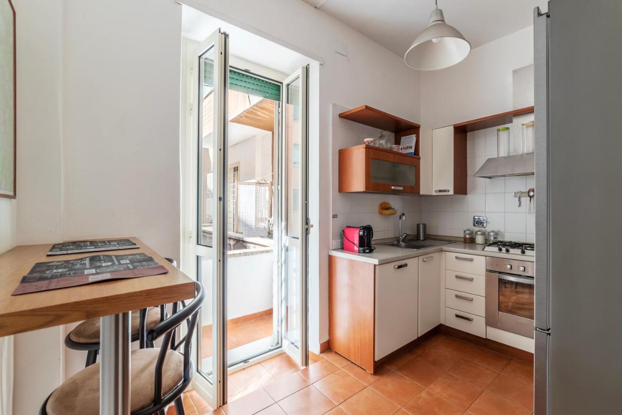 Rione Prati Comfy Apartment Rome Bagian luar foto